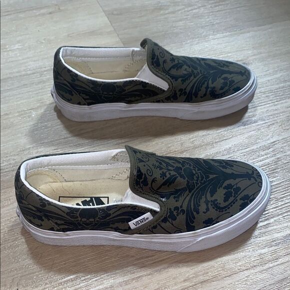 Vans Army Green Dark Floral Slip-On Shoes With Skull Design Size 5.5 Womens​​​​​ - Picture 6 of 9